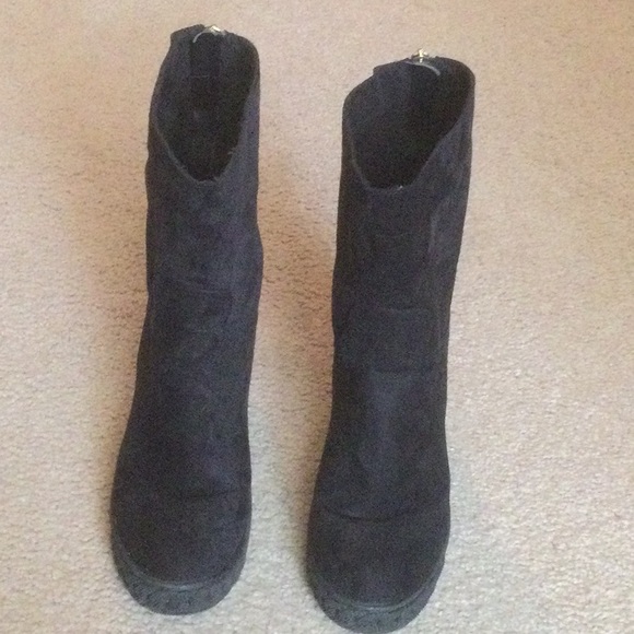 Banboo Boots - Picture 1 of 5